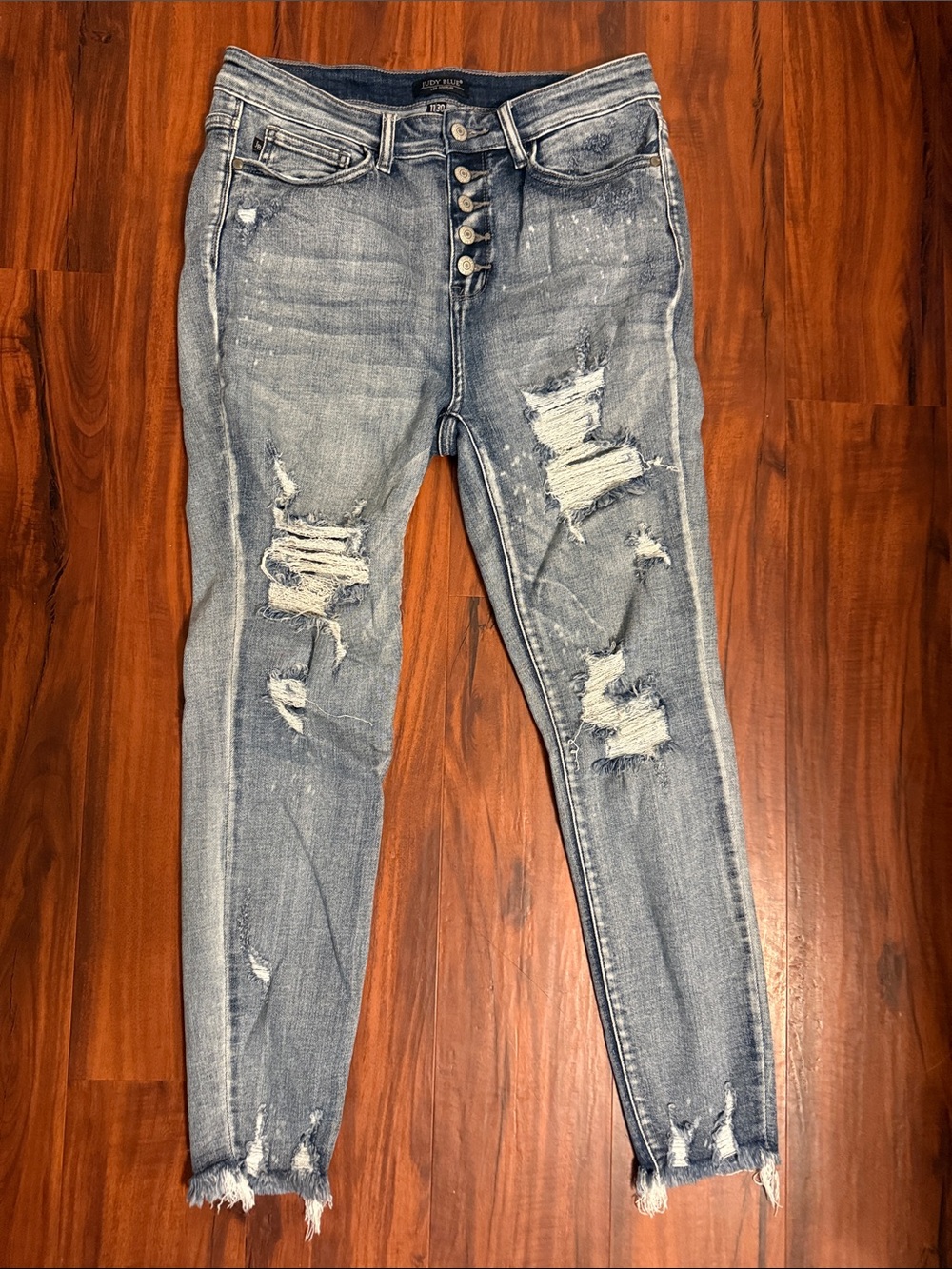 Judy Blue Light Wash Ripped Skinny Jeans